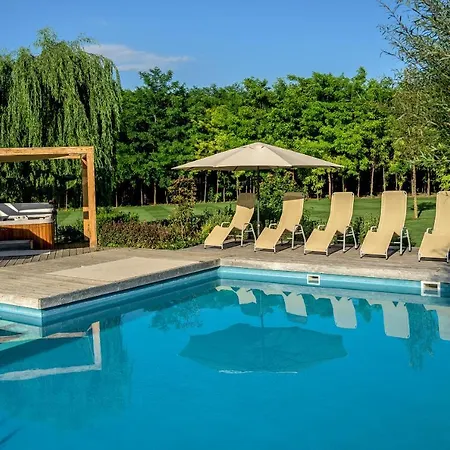 Páskom Pensión Lajoskomárom