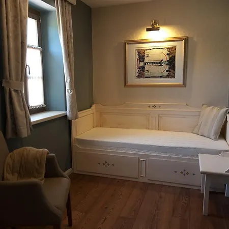 Pensión Páskom Lajoskomárom